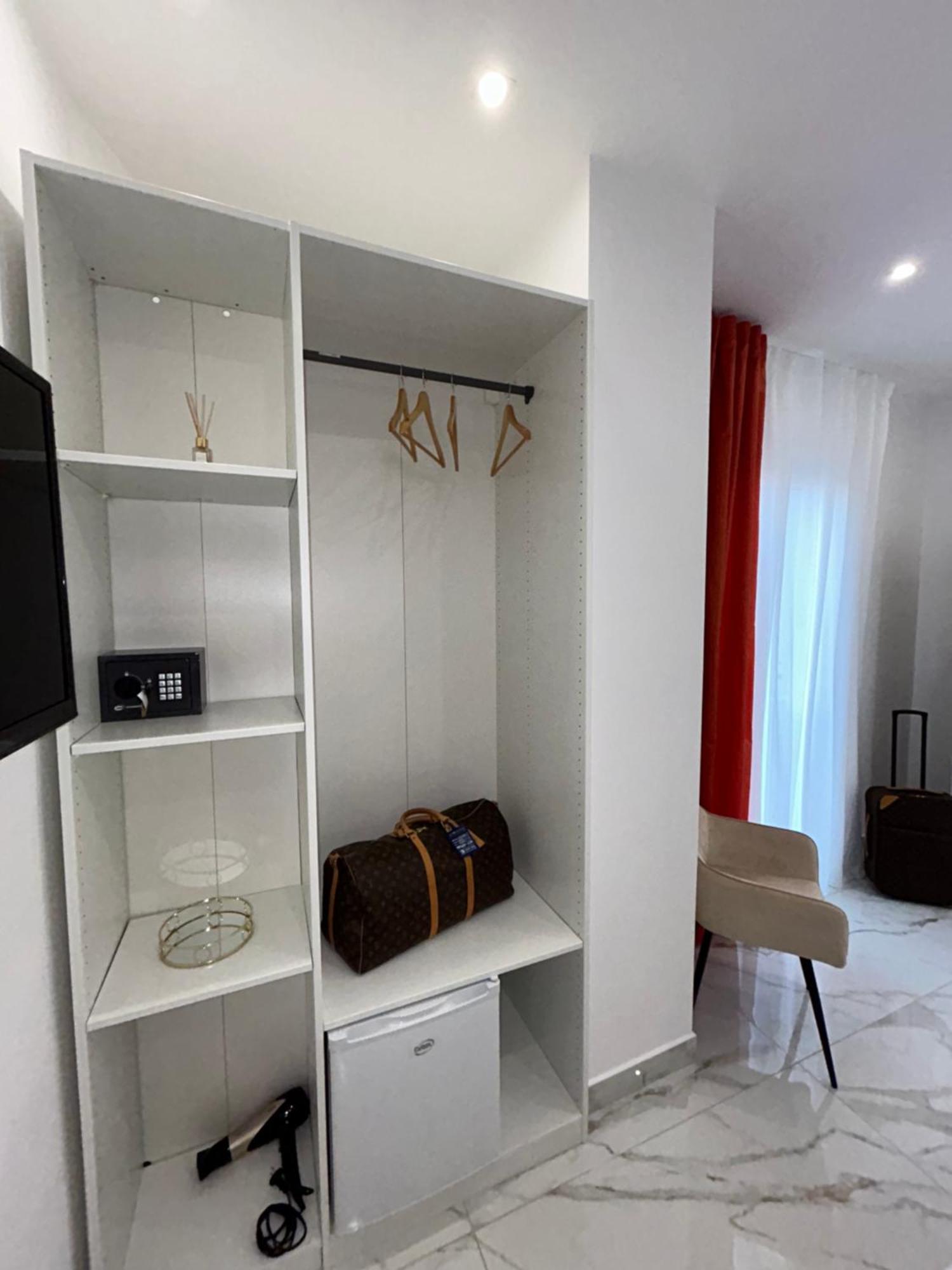 Savior Deluxe Rooms Nápoles Exterior foto