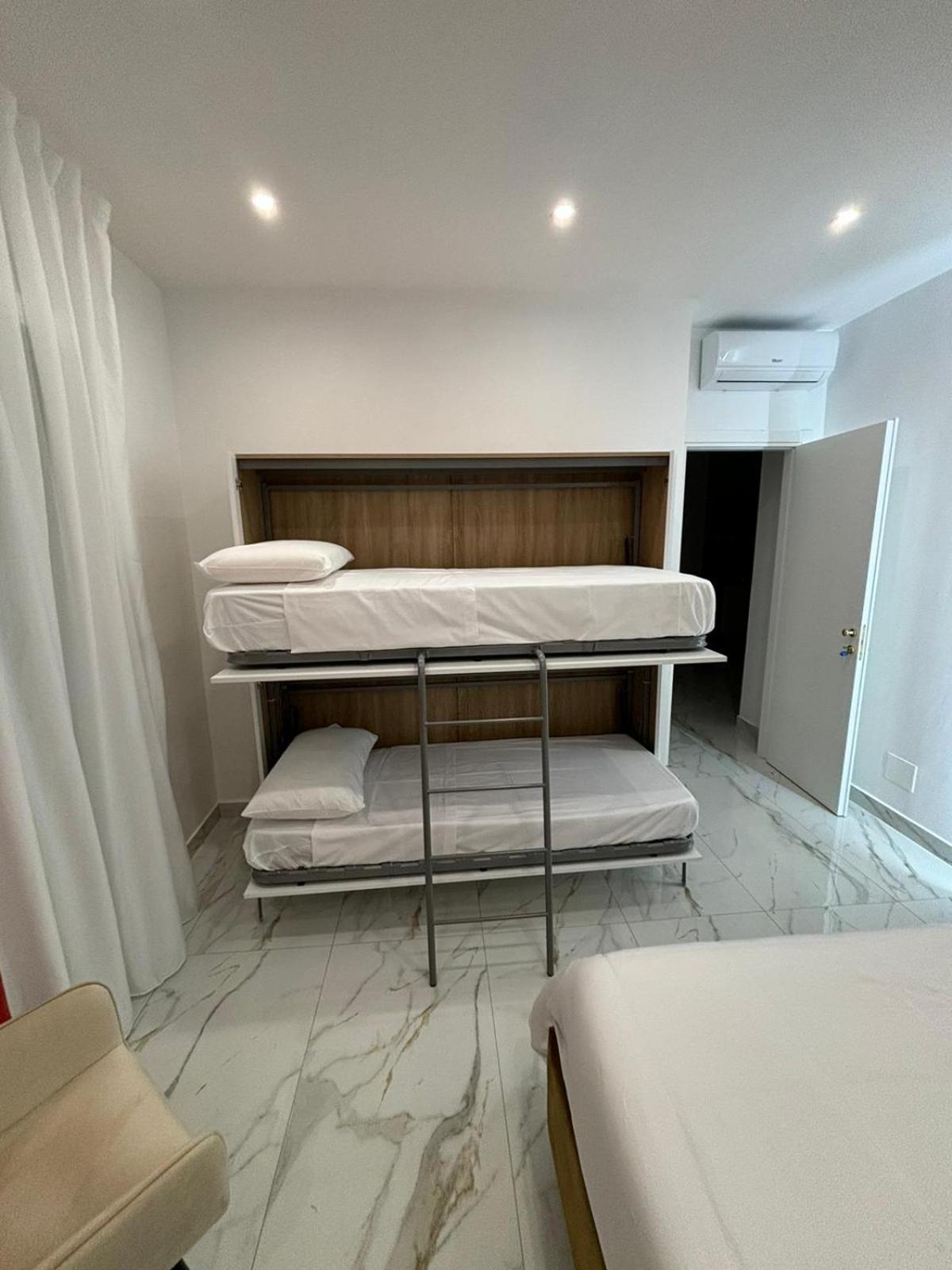 Savior Deluxe Rooms Nápoles Exterior foto